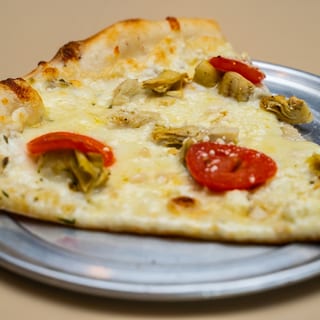 Thin Pizza Blanc Slice